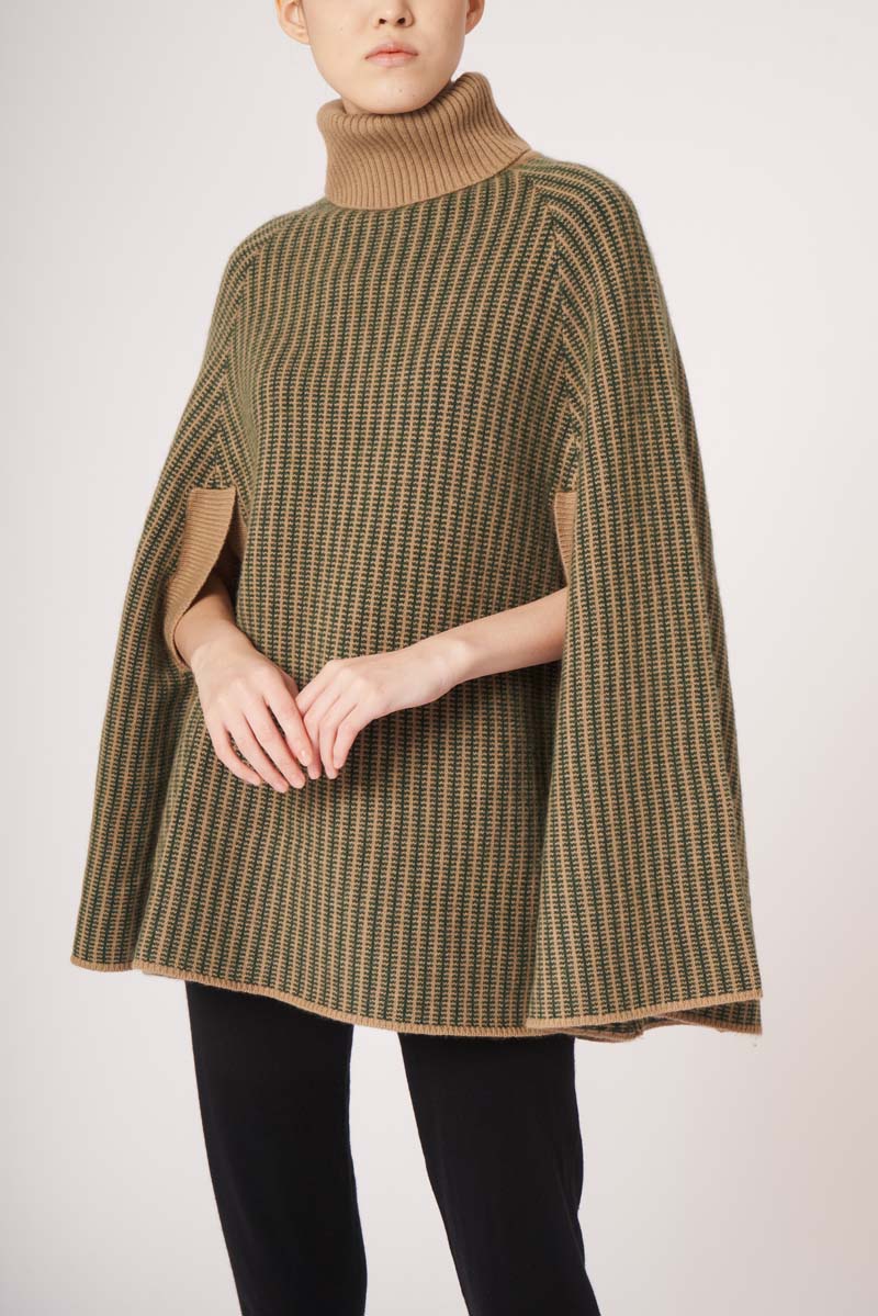 MADELEINE THOMPSON Caius Poncho - Lachesis London 