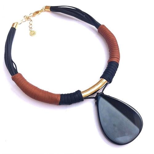 Mãos da Terra Black Drop Necklace - Lachesis London 